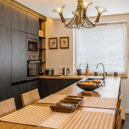 Apartment Unique With African Soul